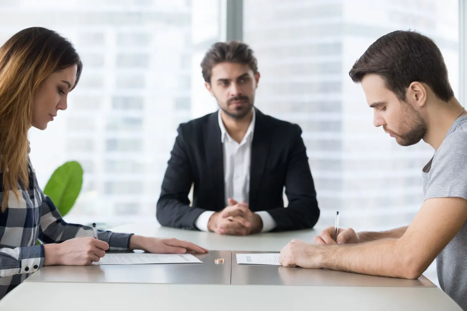 How EH Mediation Guides Couples Toward Fair and Balanced Outcomes Hinckley