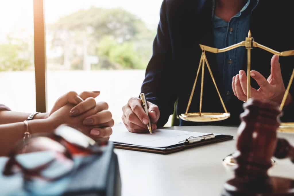 Court Applications vs. Mediation: A Less Stressful Path with EH Mediation Hinckley